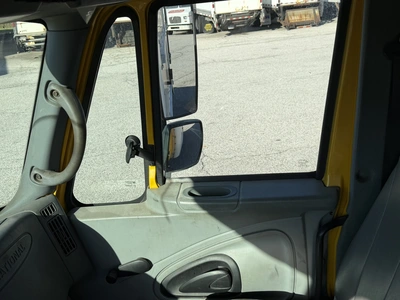 Used 2007 INTERNATIONAL 4300 SBA 4X2 26' BOX TRUCK Box trucks Ohio US | Miedema Asset Management Group #1709397