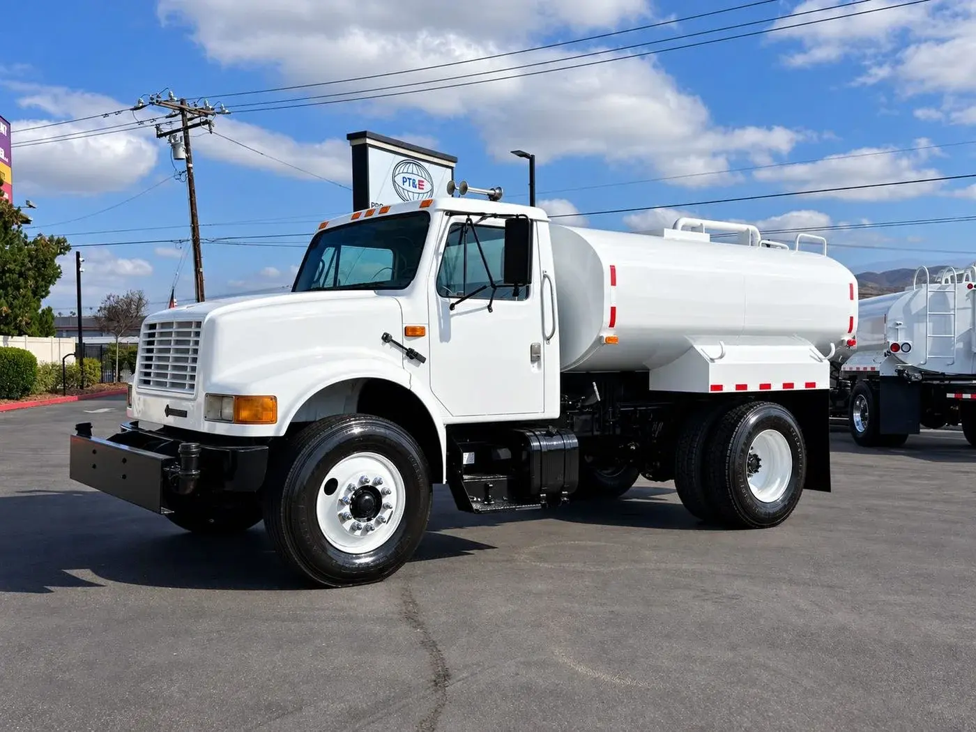 Used 1993 INTERNATIONAL 4900 Dump trucks California US | Lillo Machinery #1542398