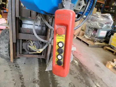 USED 2005 HYUNDAI HT-D100