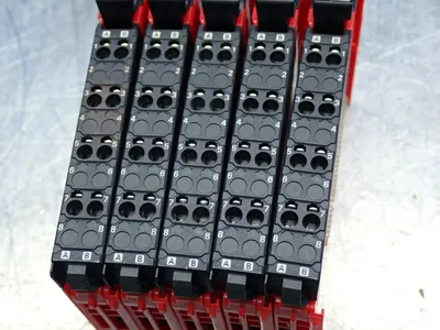 Used OMRON NXSOH200 Relays & Switches | HGR 24 #739693