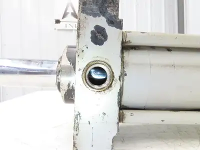 Used LORAMENDI _UNKNOWN_ Hydraulic Cylinders Indiana US | Arrow Industrial #1365325
