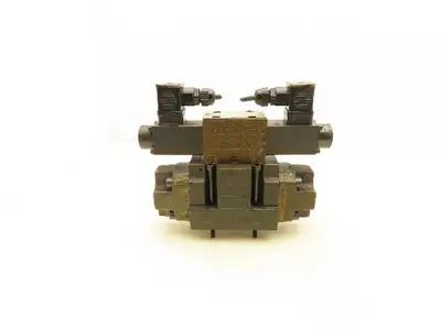 Used HUSKY HYDROLUX MOOG _UNKNOWN_ Valves/Fittings | Arrow Industrial #622605