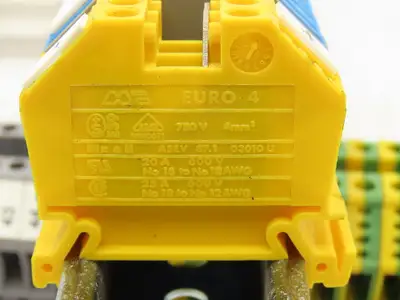 Morsettitalia Terminal Block Fuse DIN Rail 600V 30A 24-10AWG Lot of 162