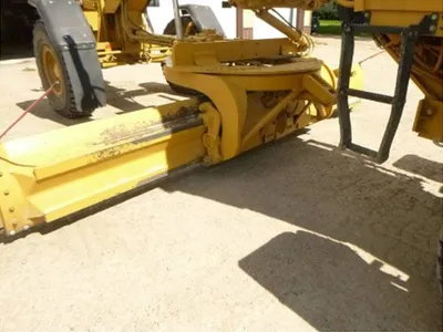 2002 Caterpillar 140HNA