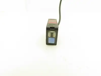 Keyence PZ-M51 Photoelectric Sensor Transmitter R 12-24VDC Lot of 6