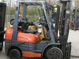 Used TOYOTA 2004 5000 LBS Internal Combustion Forklifts: Pneumatic Tire US | Miami Dade Forklift #759191