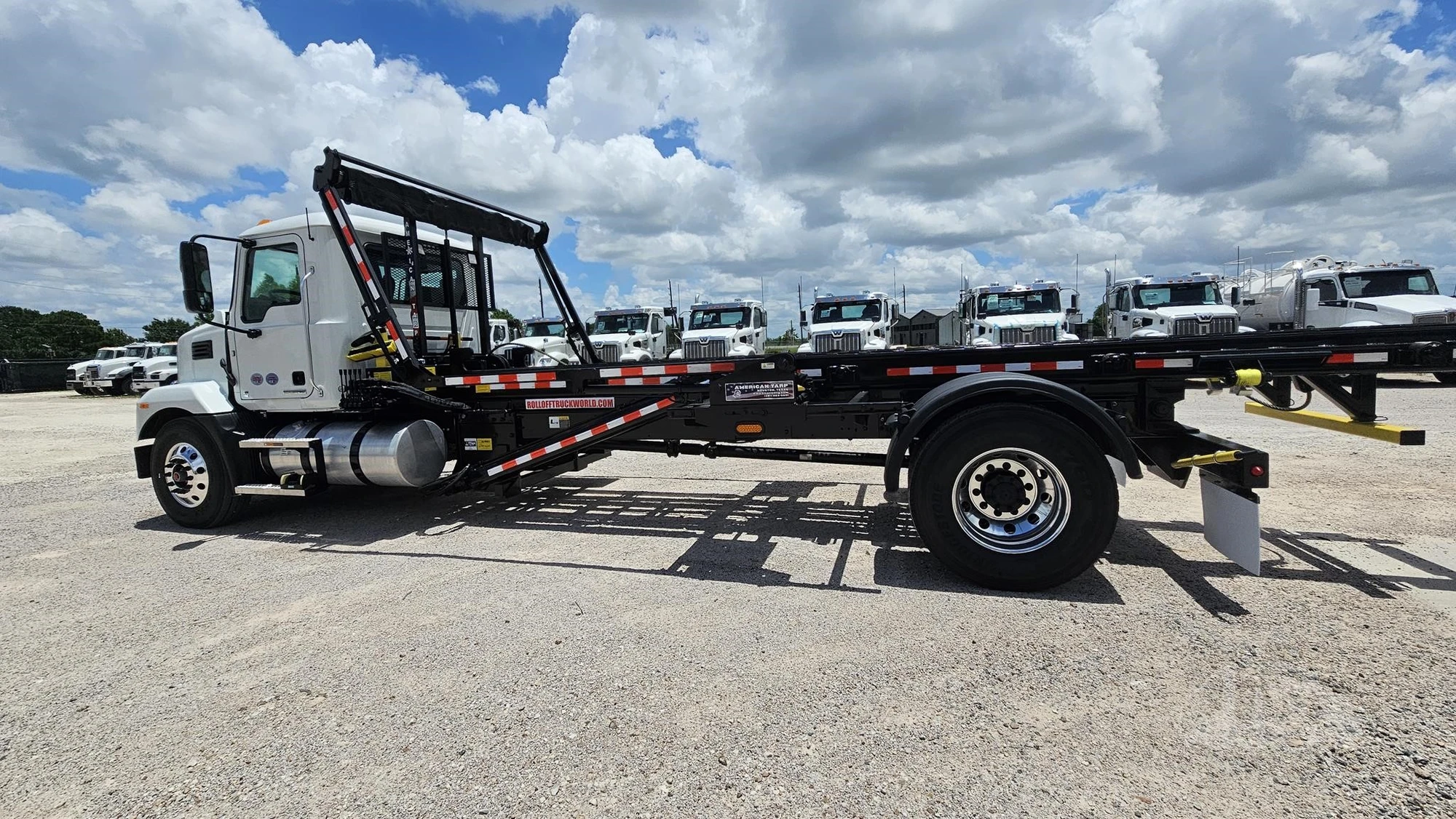 New | in-Stock 2027 MACK MD6 Rolloff Trucks Texas US | Roll Off Truck World #1491880