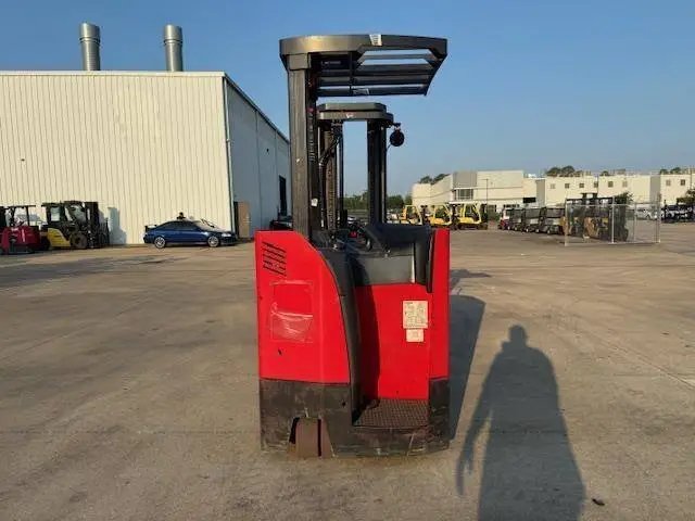 Used 2018 RAYMOND 425C35TT 3-Wheel Stand up Electric Counterbalance Forklifts Illinois US | Somerset Equipment Sales #1546217