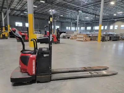 USED RAYMOND 8410