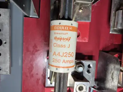 USED SQUARE D CH365R