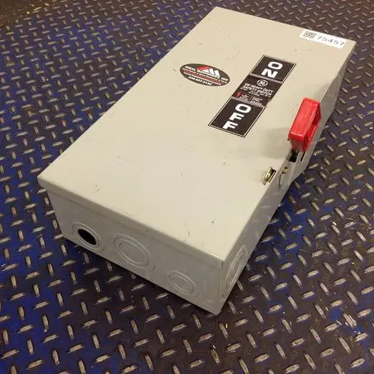Used GENERAL ELECTRIC / GE TH4322 Electrical Panels Michigan US | Ideal Machinery #783203
