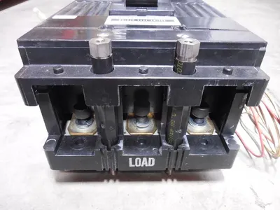 General Electric TKMA836Y800 Molded Case Switch 800 Amps 600VAC Shunt Trip Used