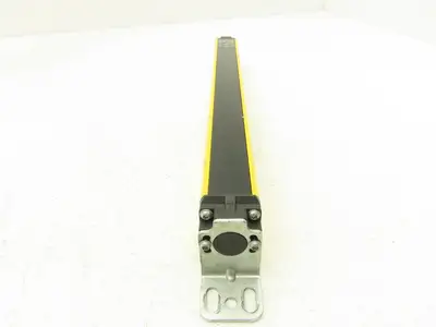 Schmersal SLC440-E-0250-14 250mm Light Curtain Transmitter Only