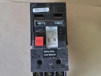 New | in-Stock SIEMENS QE240H Switchgears British Columbia CA | Lenmark #239074