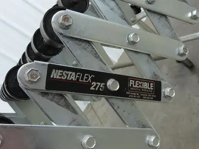 NestaFlex 275  18"W x 23' Expandable Gravity Flex Conveyor Plastic Skatewheel