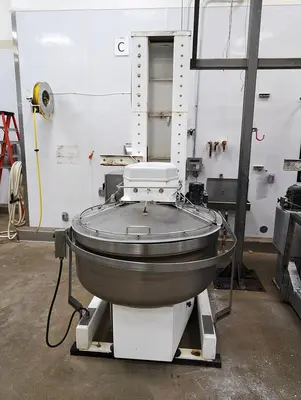 2016 EMPIRE AR300 Spiral Tipable Mixer | Harvest Equipment and Fabrication Inc (1)