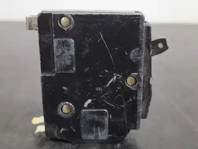 Used SQUARE D QO140 Switchgears British Columbia CA | Lenmark #242939