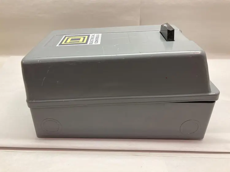 Used SQUARE D CLASS 8536 TYPE SCT03 Starters Ohio US | Surplus Asset Holdings #1204558