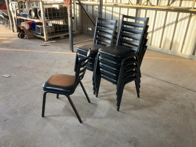 Used LOT OF (10) METAL CHAIRS WITH PADDED SEATS Party/Banquet Supplies Michigan US | Miedema Asset Management Group #1761576