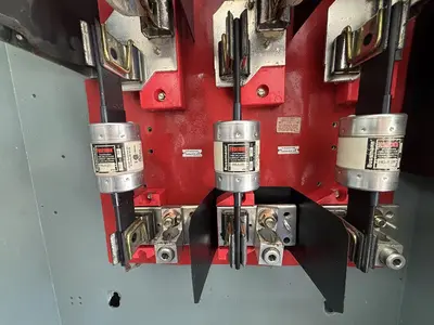 LOT OF VARIOUS ELECTRIC DISCONECTS AND PANAL BOXES