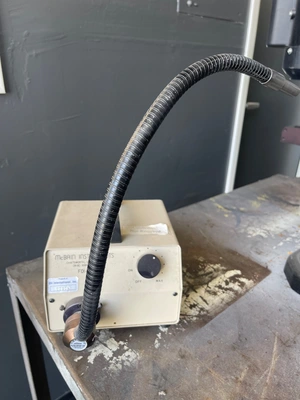 MCBAIN INSTRUMENTS FOI-1 Light Source | PM Machines (2)