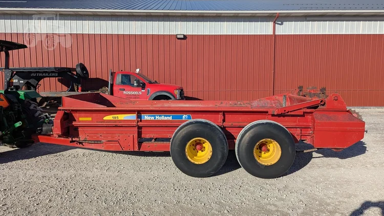 Used 2012 NEW HOLLAND 185 Manure Spreaders | Rosseel's Equipment Inc #720705
