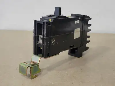 USED SQUARE D FH17015A