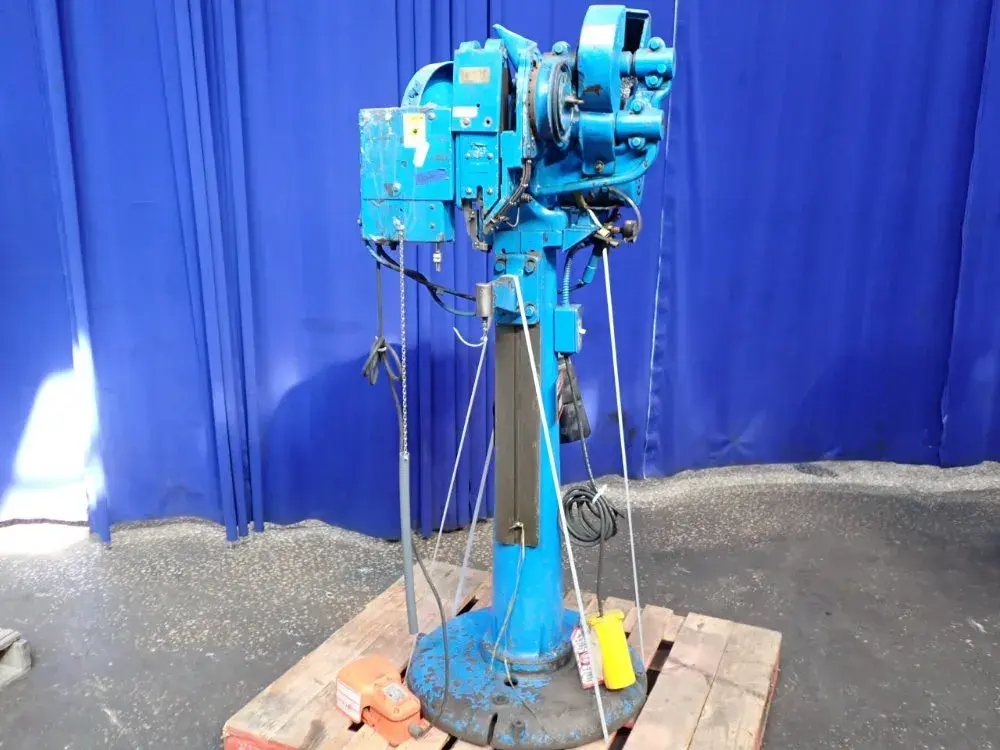 Thomson Mfg Riveter