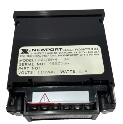 NEW NEWPORT ELECTRONICS 201AN-4 D4 DIGITAL PANEL VOLTMETER 115VAC 2.4W 201AN4