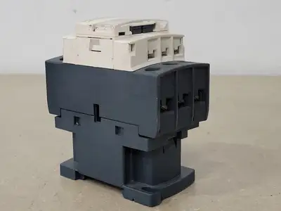 USED SCHNEIDER ELECTRIC LC1D25