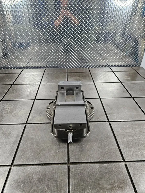 KURT D675 Tooling | GMT