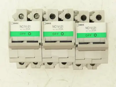 IDEC NC1V-2100 Circuit Breaker 2-Pole 220vAC/125vDC 5A 10A 20A Lot of 14