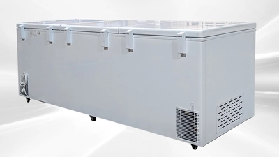 171-0377 105" Solid Top Self Contained Chest Freezer
