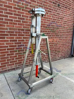 USED SEPTECH ANNULAR EXPANSION STAINLESS STEEL PREPARATIVE HPLC COLUMN W/ HAND PUMP