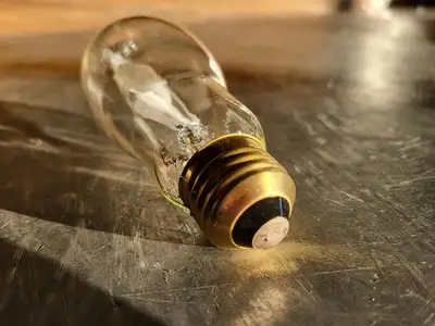 175 Watt Metal Halide HID Light Bulb MH175/U/M