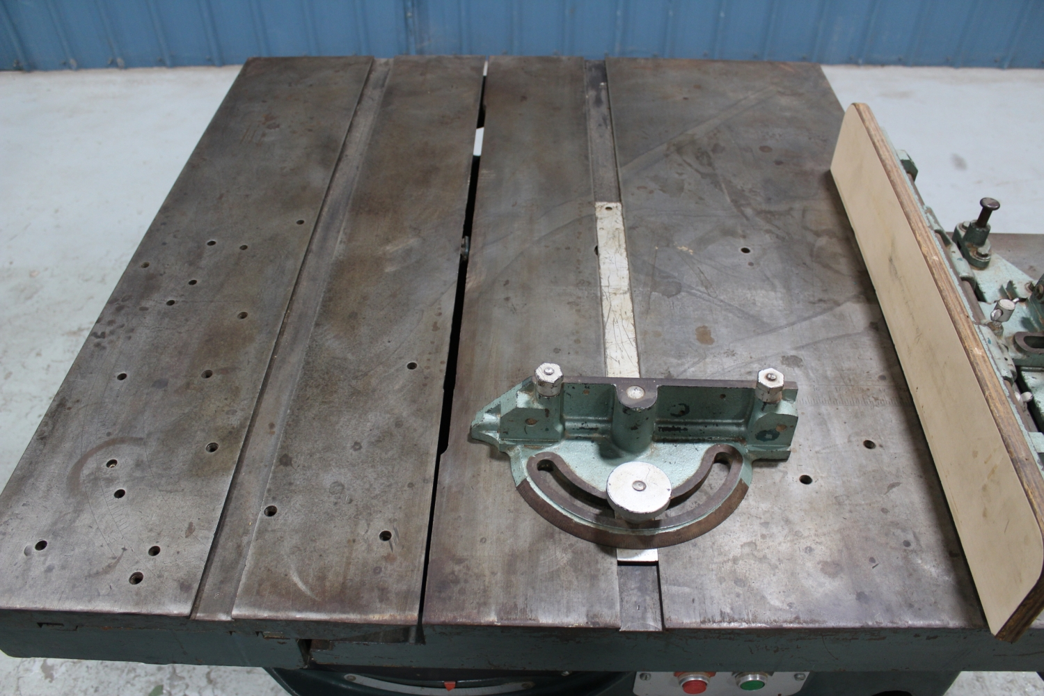 USED OLIVER 260-D
