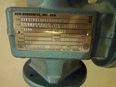 NEW SEW EURODRIVE SAF37DT71D4BMG05HFTF MOTOR