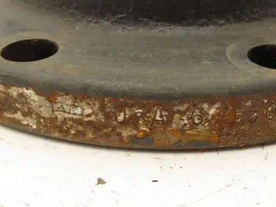 Carbon Steel 6" Weld Neck Pipe Flange 8-Bolt 150Lb A105
