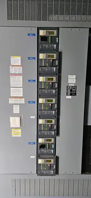 USED 2017 SQUARE D QED