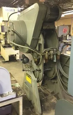 USED 1983 SOUTH BEND 27-FW-AC