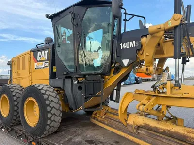 2015 Caterpillar 140M3