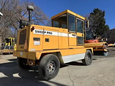 Used 2005 ROSCO SWEEP PRO Street Sweeper New York US | Abele Tractor #1343047