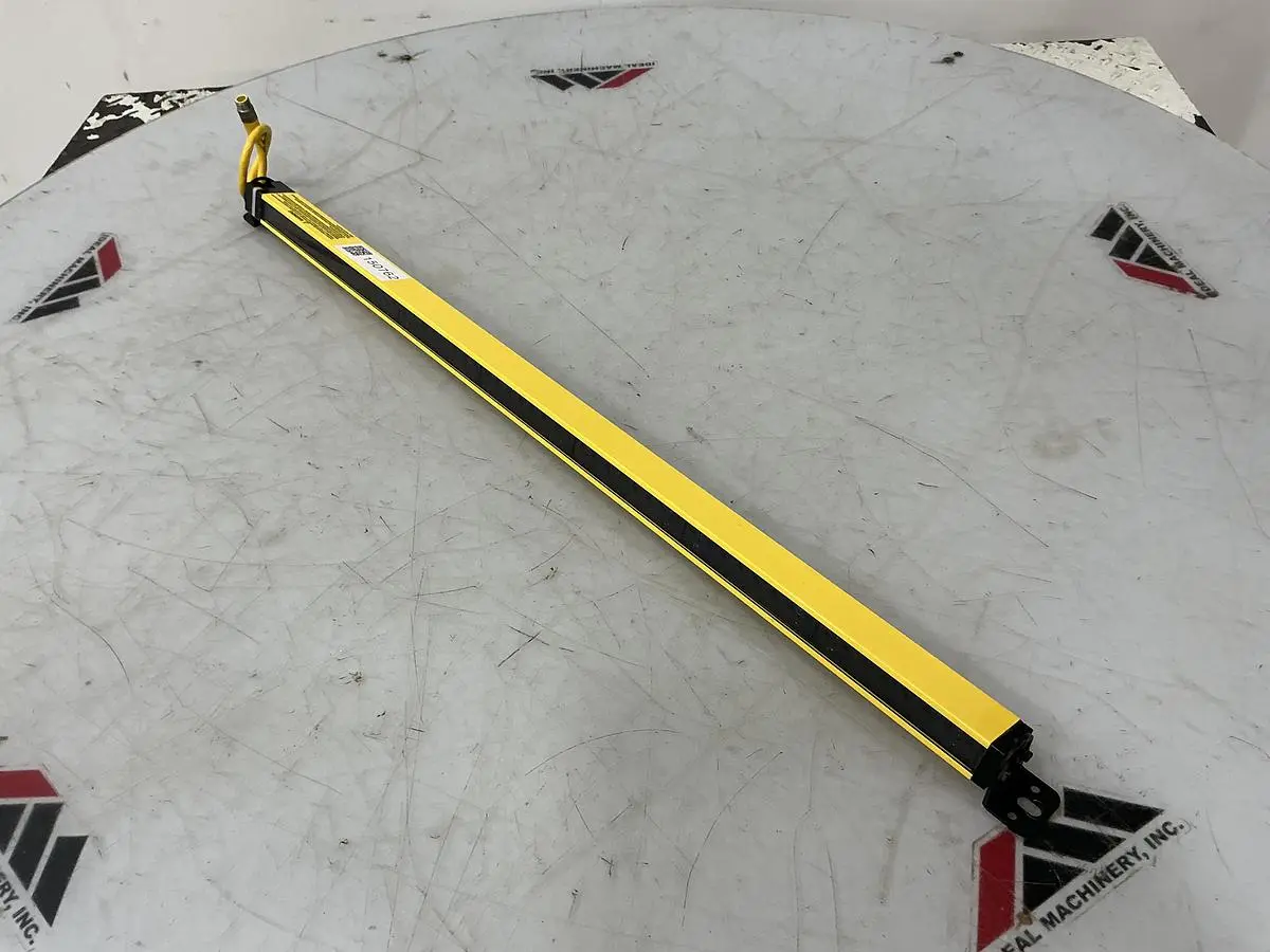 USED BANNER USE2824YP2