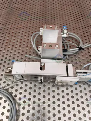 Used FESTO DGSL-10-30-P1A COMPACT DOUBLE ACTING PNEUMATIC SLIDE ACTUATOR Electronics & Components California US | Equipment Lab #1466102