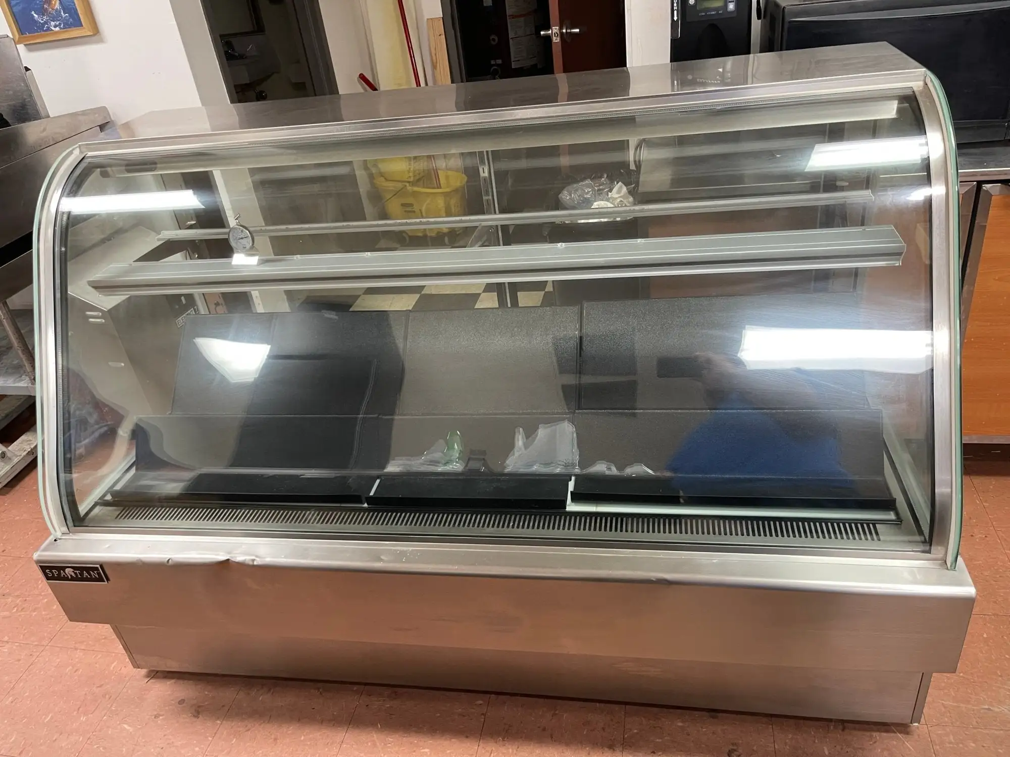 Used Spartan Used Spartan BCB72 Curved Glass Refrigerated Deli Display Case 120V Display Refrigerators Illinois US | Falcon Restaurant Supply #1376399