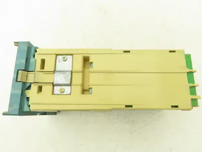 Honeywell DC4000  Digital Temperature Controller DC4000 0DTC1400000 120/240V