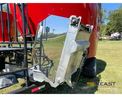 Used CLOVERDALE _UNKNOWN_ Feeder Wagons Iowa US | Keast Enterprises #1360120