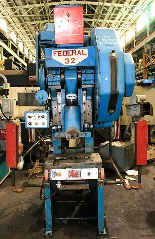 USED 1983 FEDERAL 32