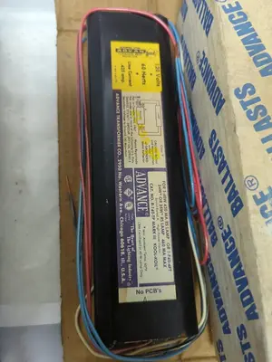 New | in-Stock ADVANCE R-140-TP Lighting | Surplus Asset Holdings #1226866