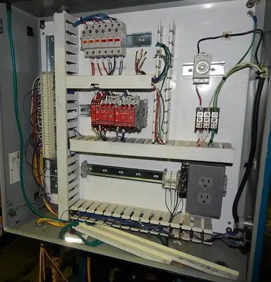 8 Ton FARGER & JOOSTEN MULTIPOWER Air/Oil Press